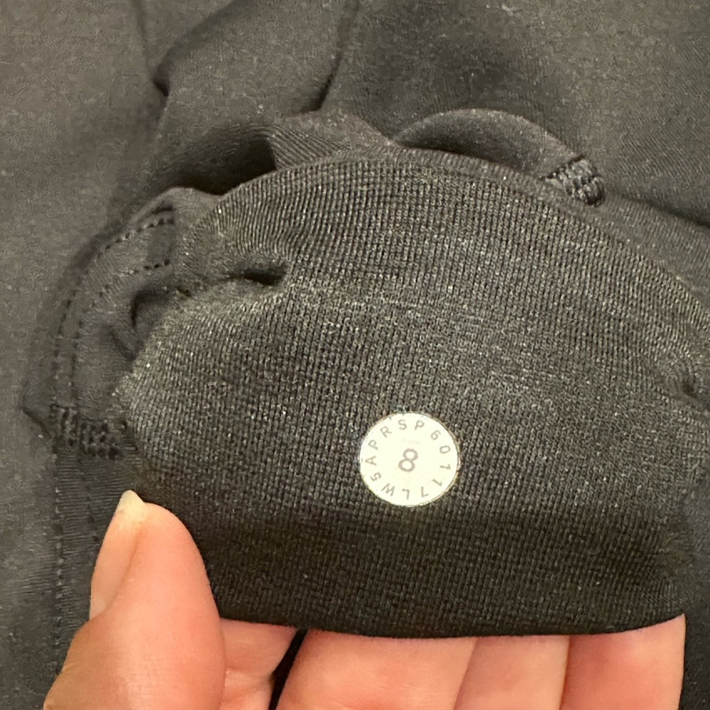 Lulu lemon mid rise leggings.